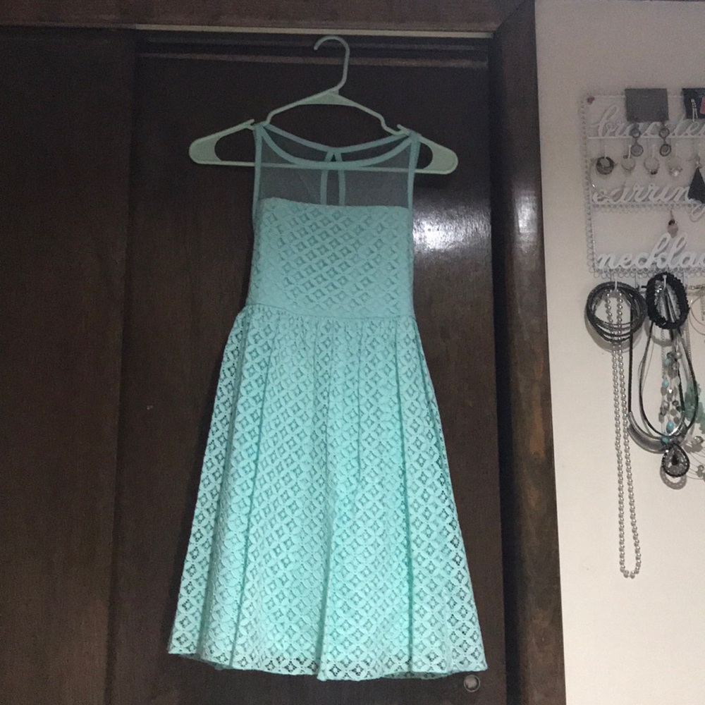 Girl’s dress